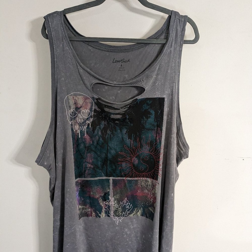 Love Sick (Torrid) 4 Gray Long Tank Top w/ Skull and pattern detail